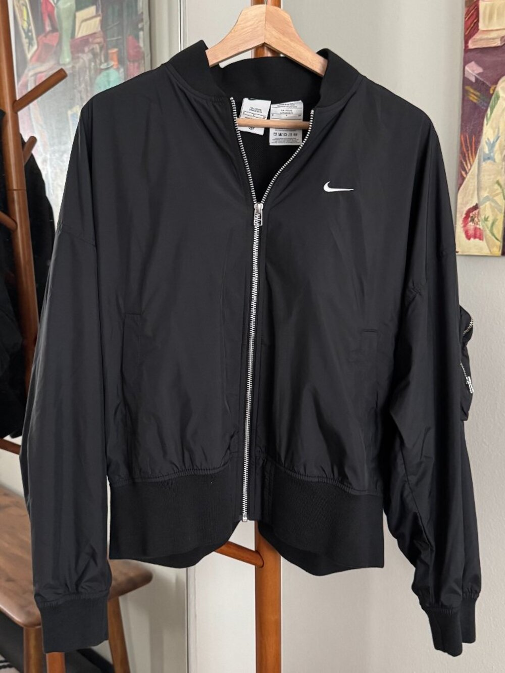Nike Lightweight Oversized Bomber Jacket Windbreaker in Black, Size S Tall